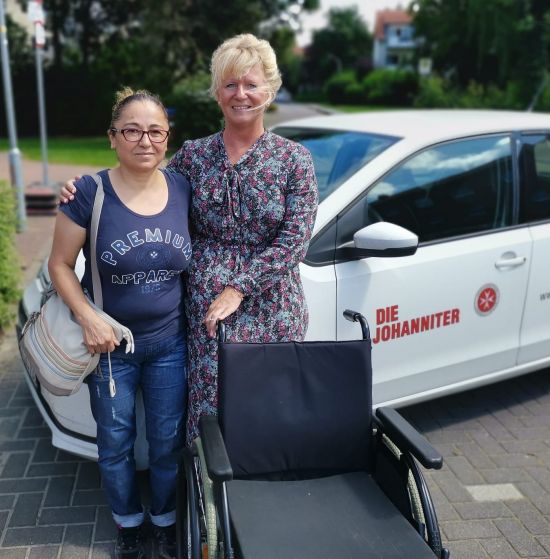 Spendenübergabe Rollstuhl